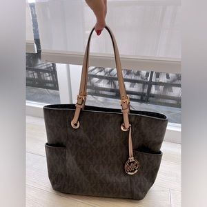 Michael Kors Jet Set Travel Large Logo Tote brown monogram